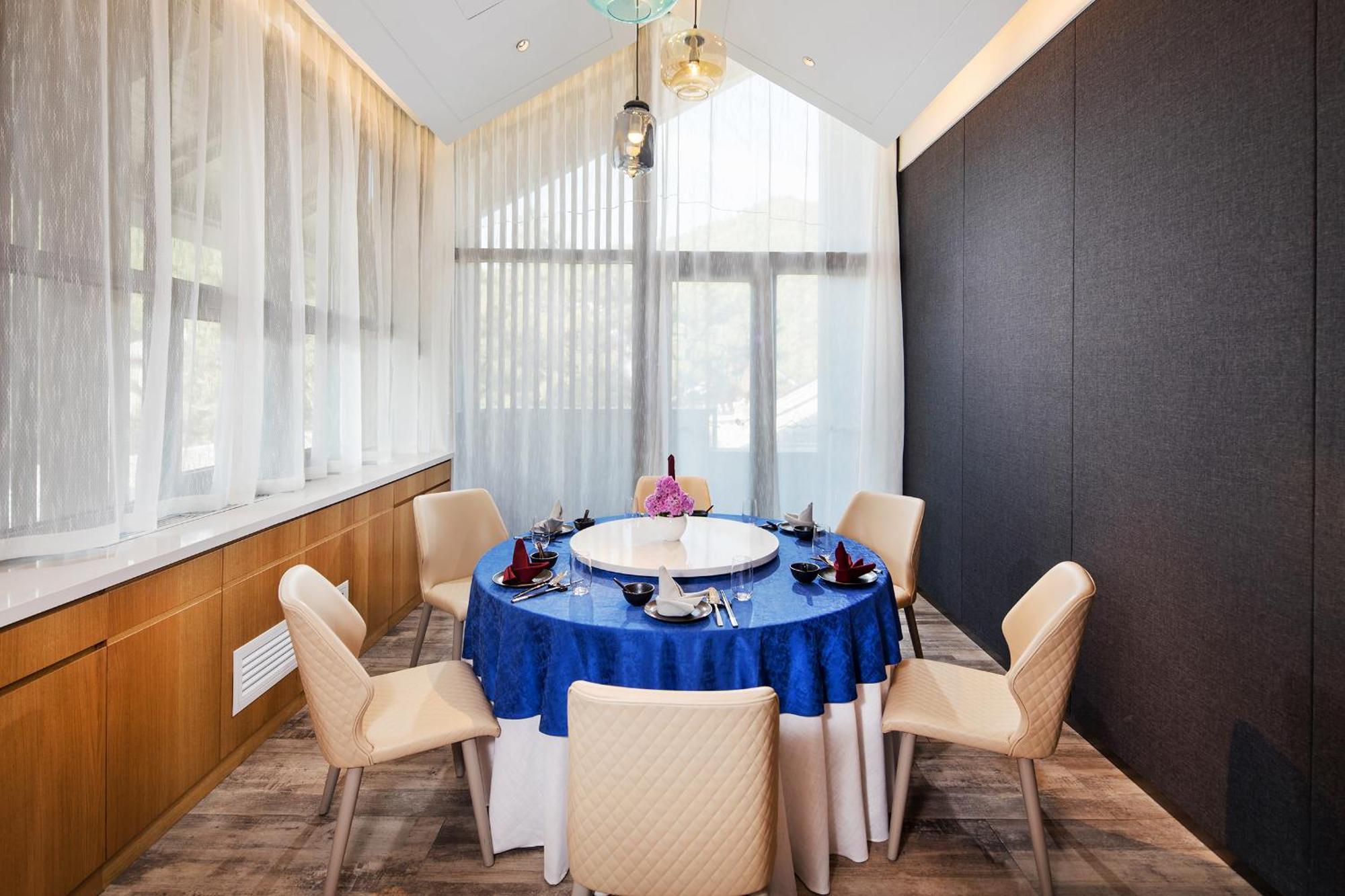 Jinshanling Great Wall Hotel Ченгде Екстериор снимка