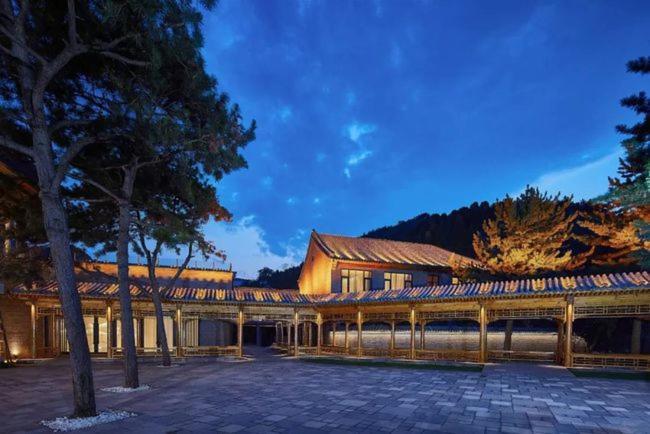 Jinshanling Great Wall Hotel Ченгде Екстериор снимка