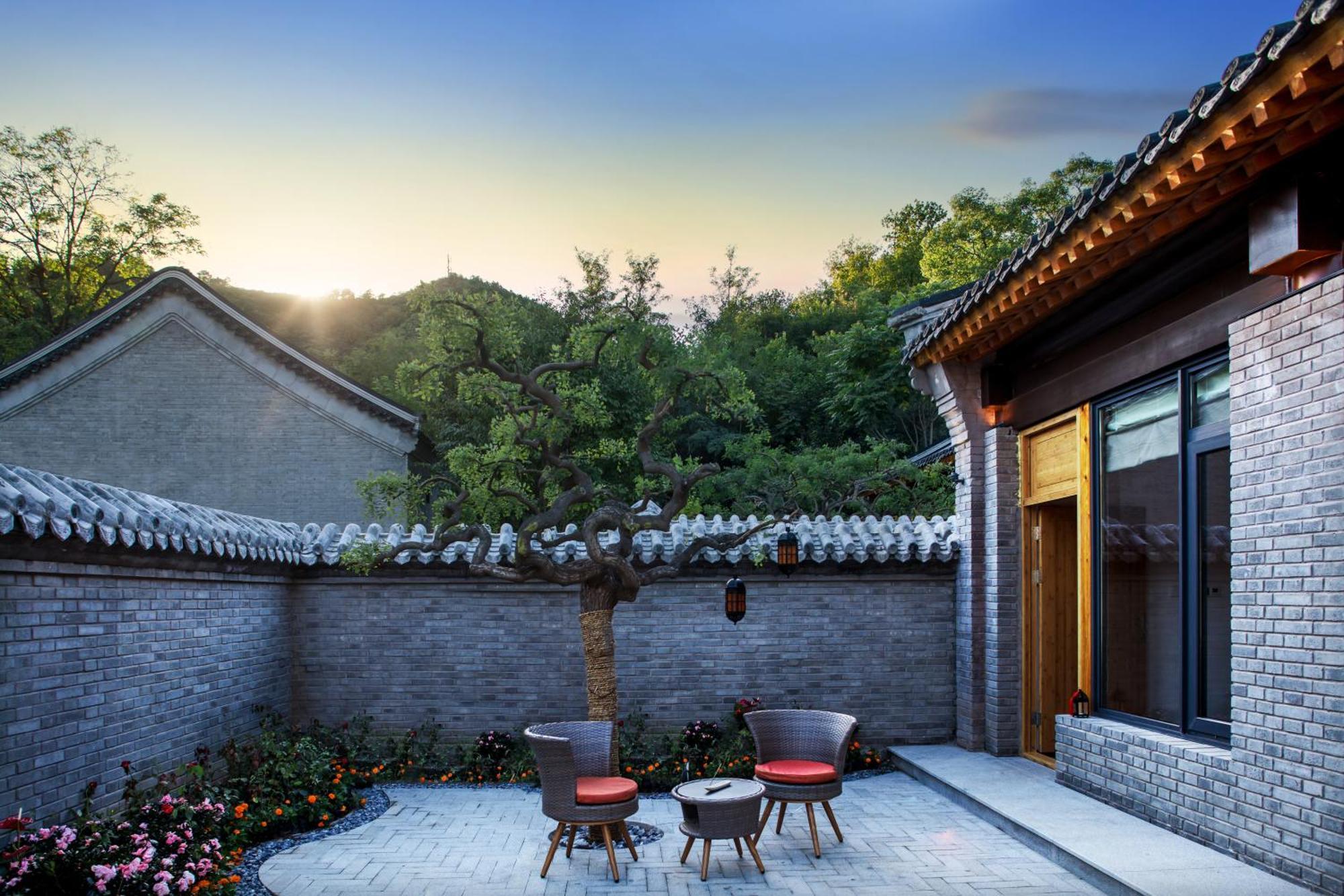 Jinshanling Great Wall Hotel Ченгде Екстериор снимка