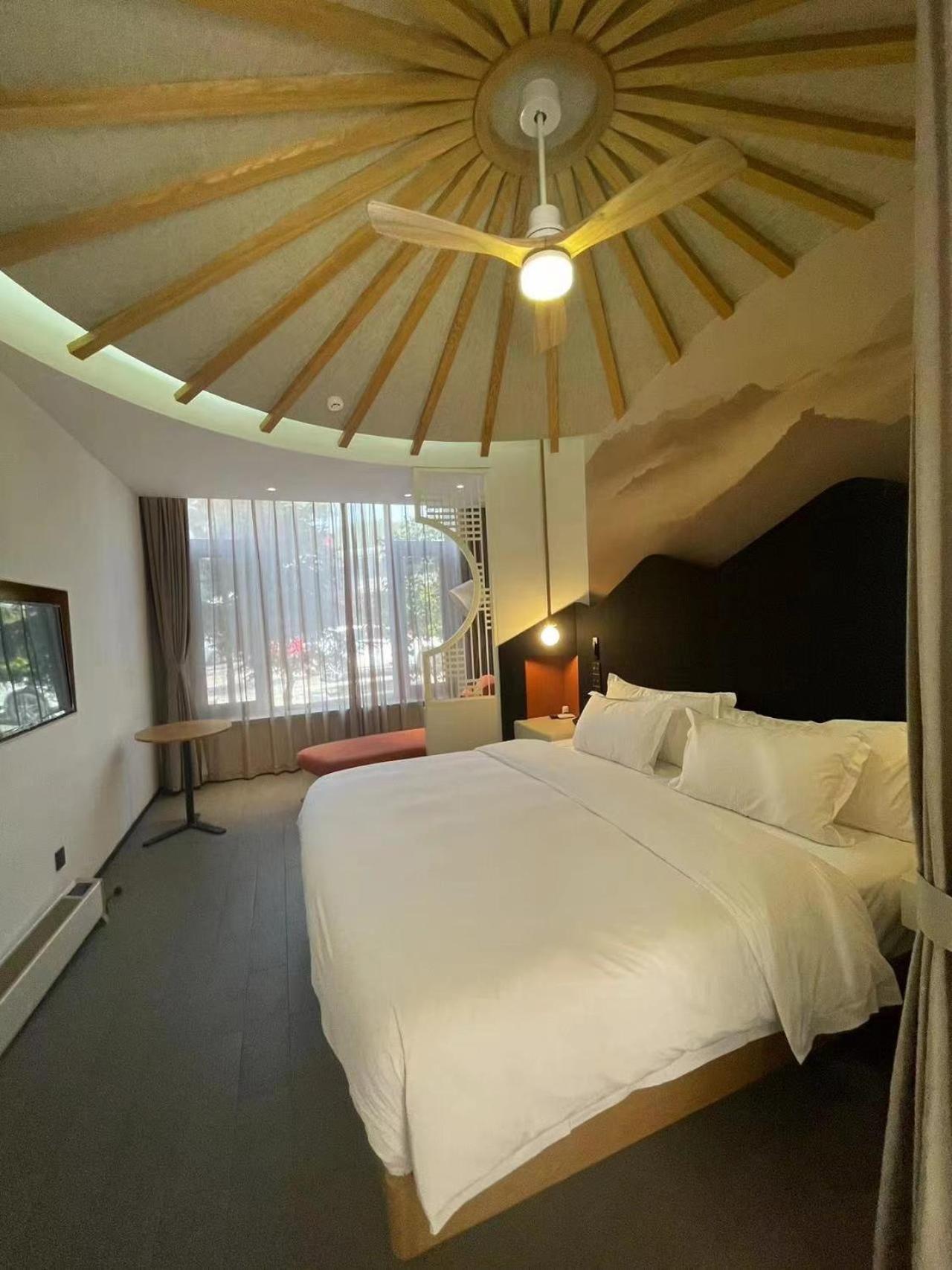 Jinshanling Great Wall Hotel Ченгде Екстериор снимка