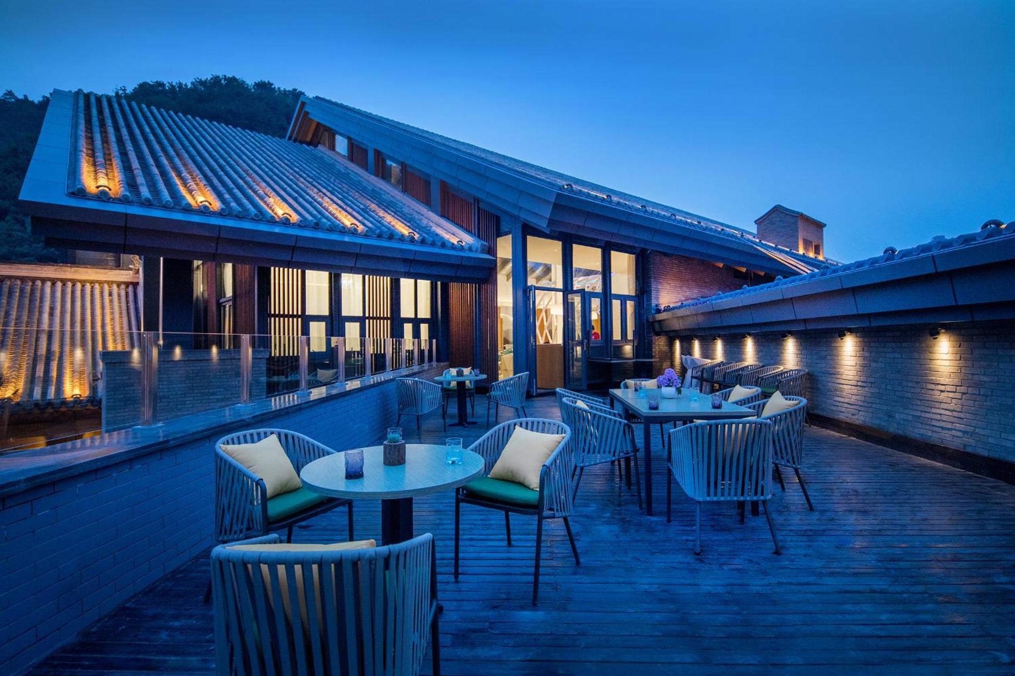 Jinshanling Great Wall Hotel Ченгде Екстериор снимка